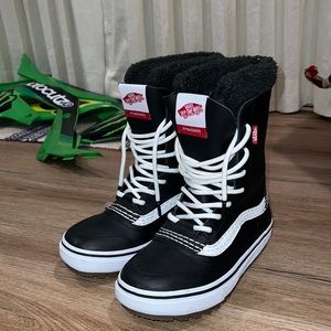 Vans standard snow MTE boots